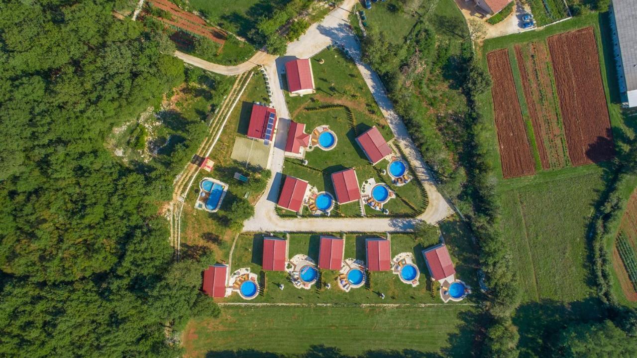 Holiday Park Village Jelovci Kringa Zewnętrze zdjęcie